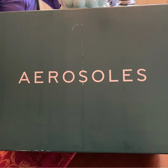 Lilia White Leather Shoes. NWT - Picture 4 of 9